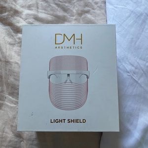 DMH Aesthetics LED light shield from Poosh